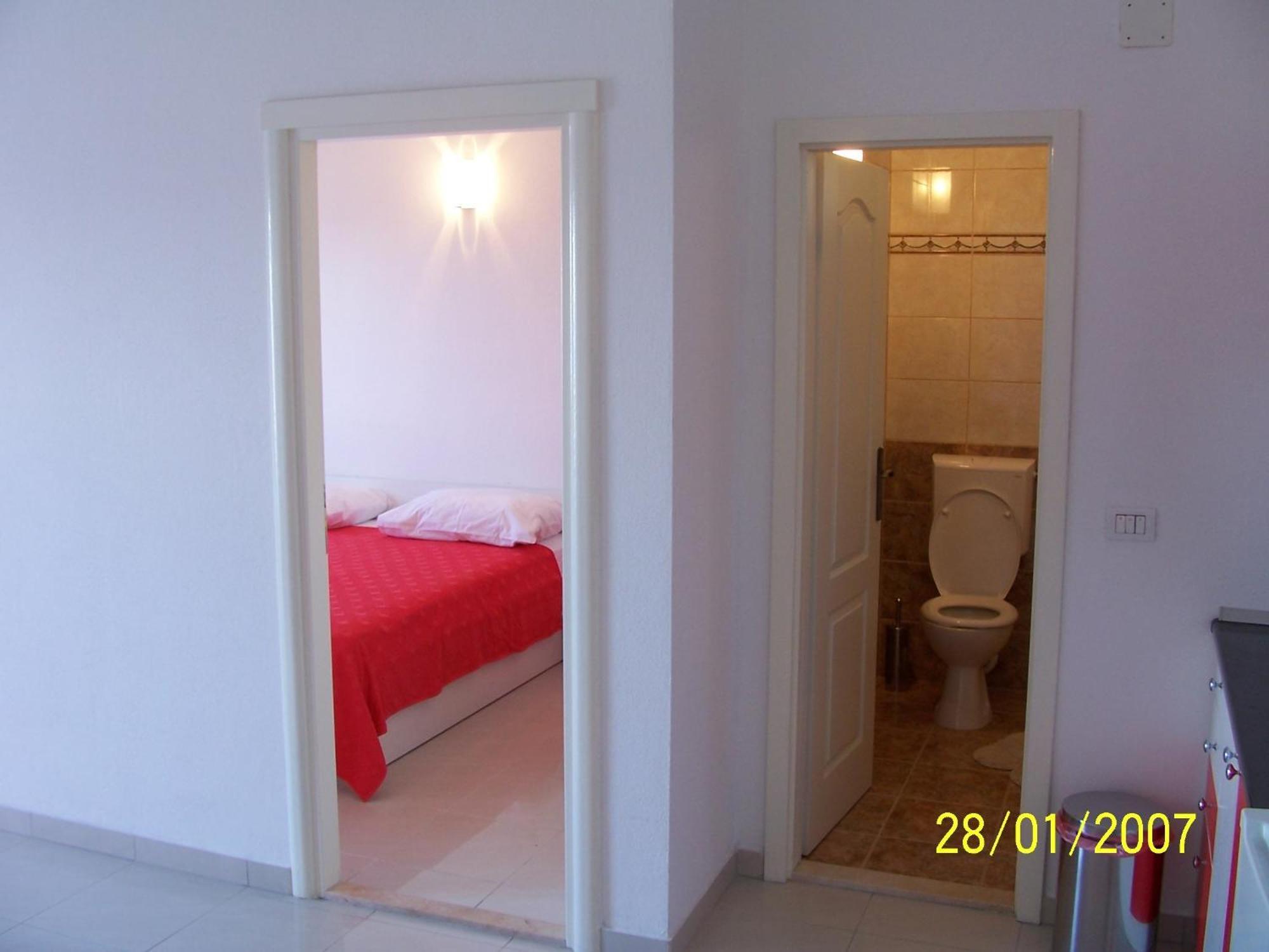 Apartments Perdijic Nemira Omiš Exterior foto