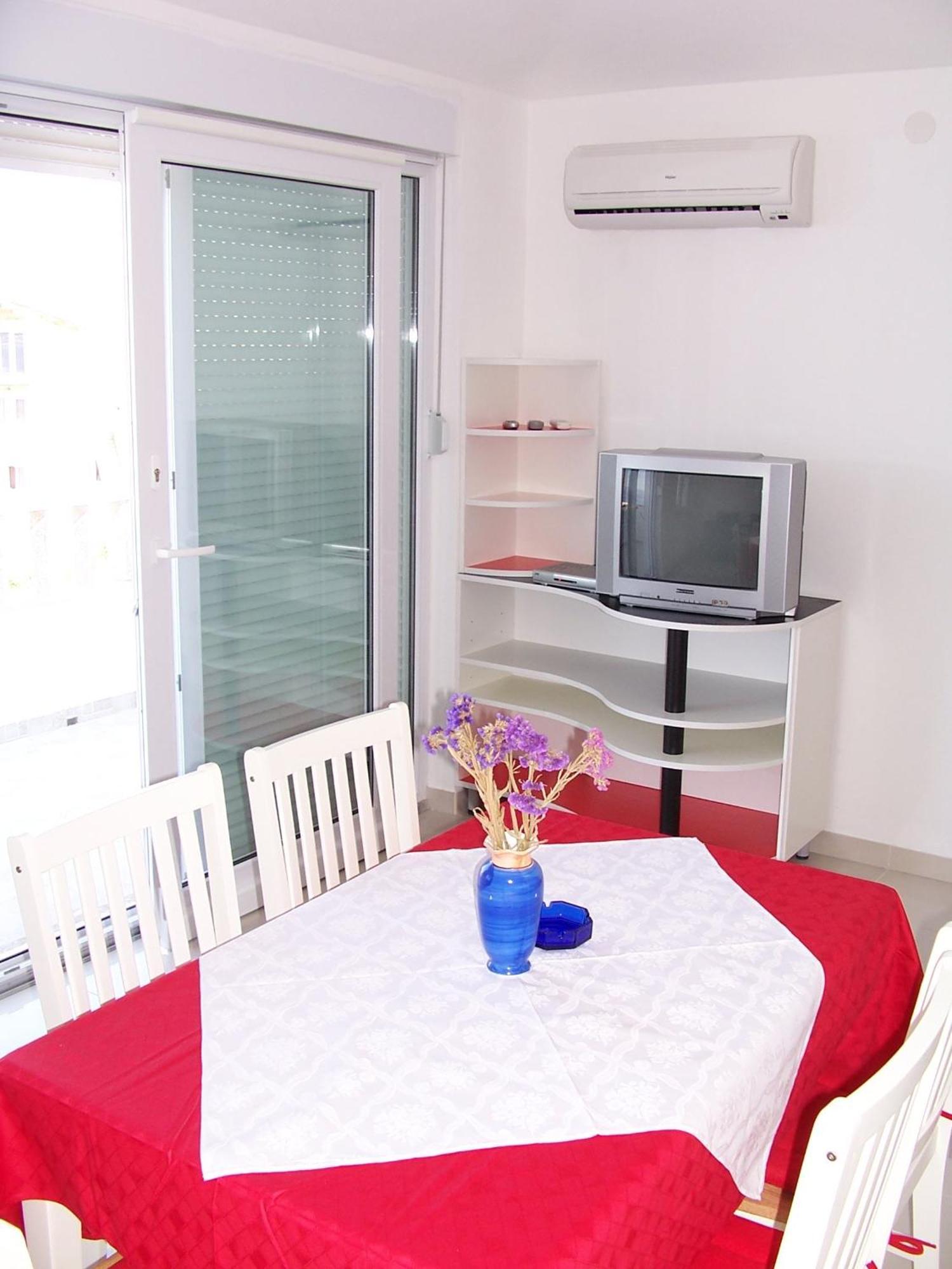 Apartments Perdijic Nemira Omiš Exterior foto