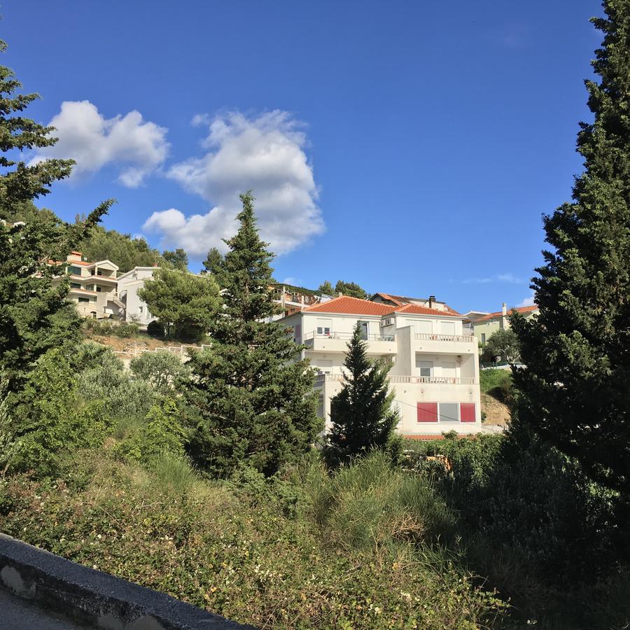 Apartments Perdijic Nemira Omiš Exterior foto