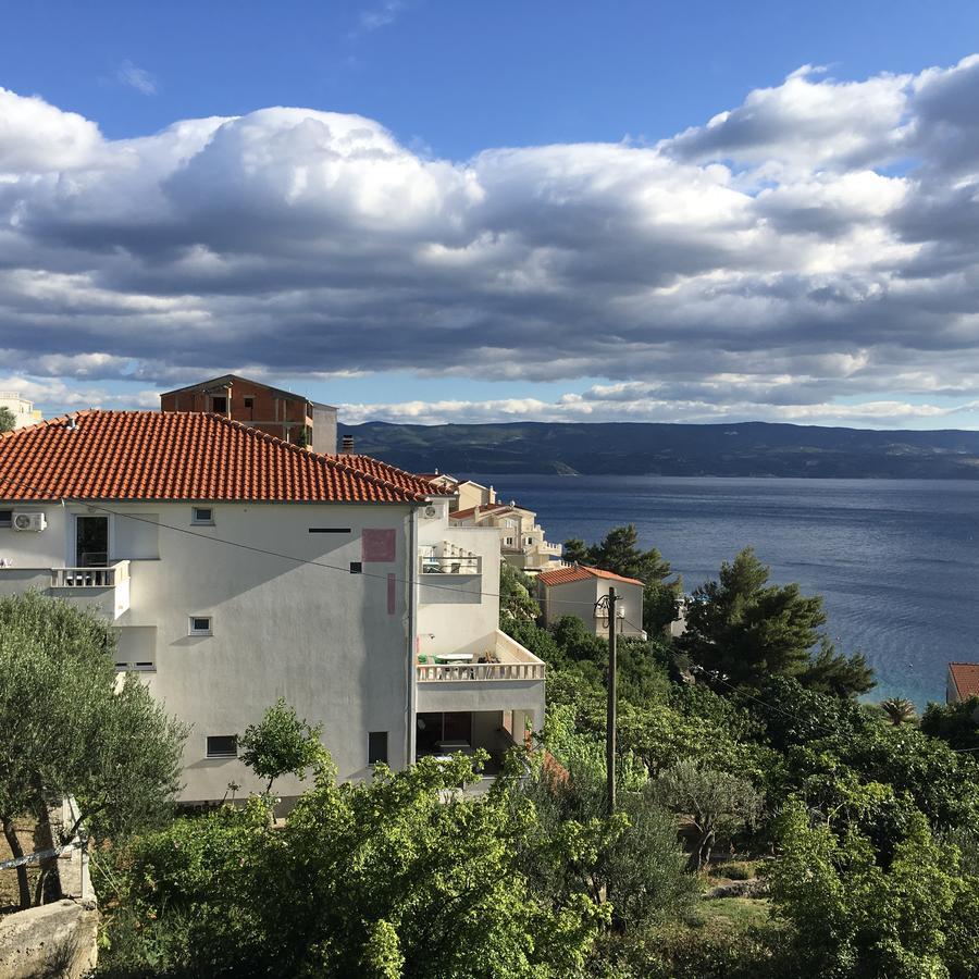 Apartments Perdijic Nemira Omiš Exterior foto